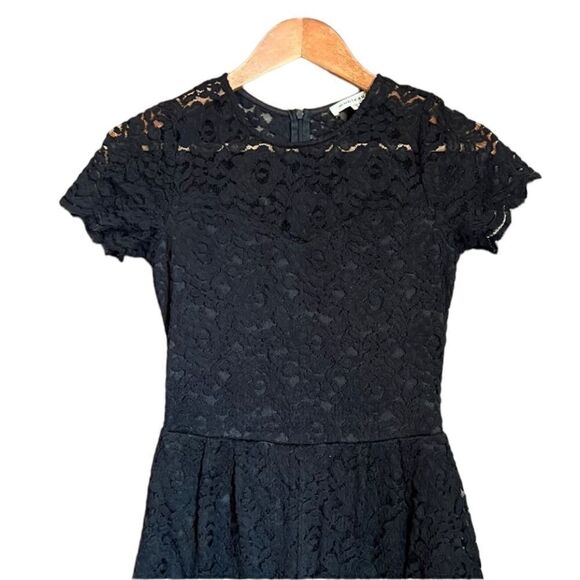 Monteau black lace short sleeve romper. Size small - Picture 2 of 8